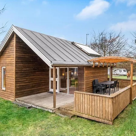 2 Bedroom Amazing In Hanstholm