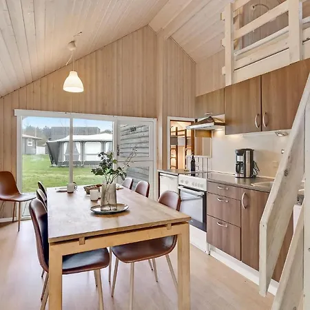 2 Bedroom Amazing In Holiday home